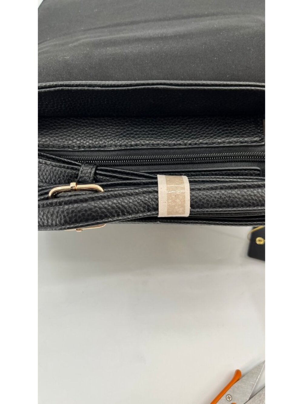 Crossi Jasmine Bowtie Crossbody Black Gold Hardware Snap Vegan Leather - Picture 4 of 7
